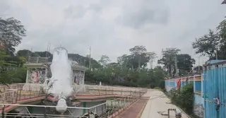 রাঙামাটিতে ভাঙা হলো শেখ মুজিবের ভাস্কর্য